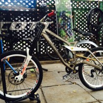 Bicicleta Downhill Kona Stab Supreme